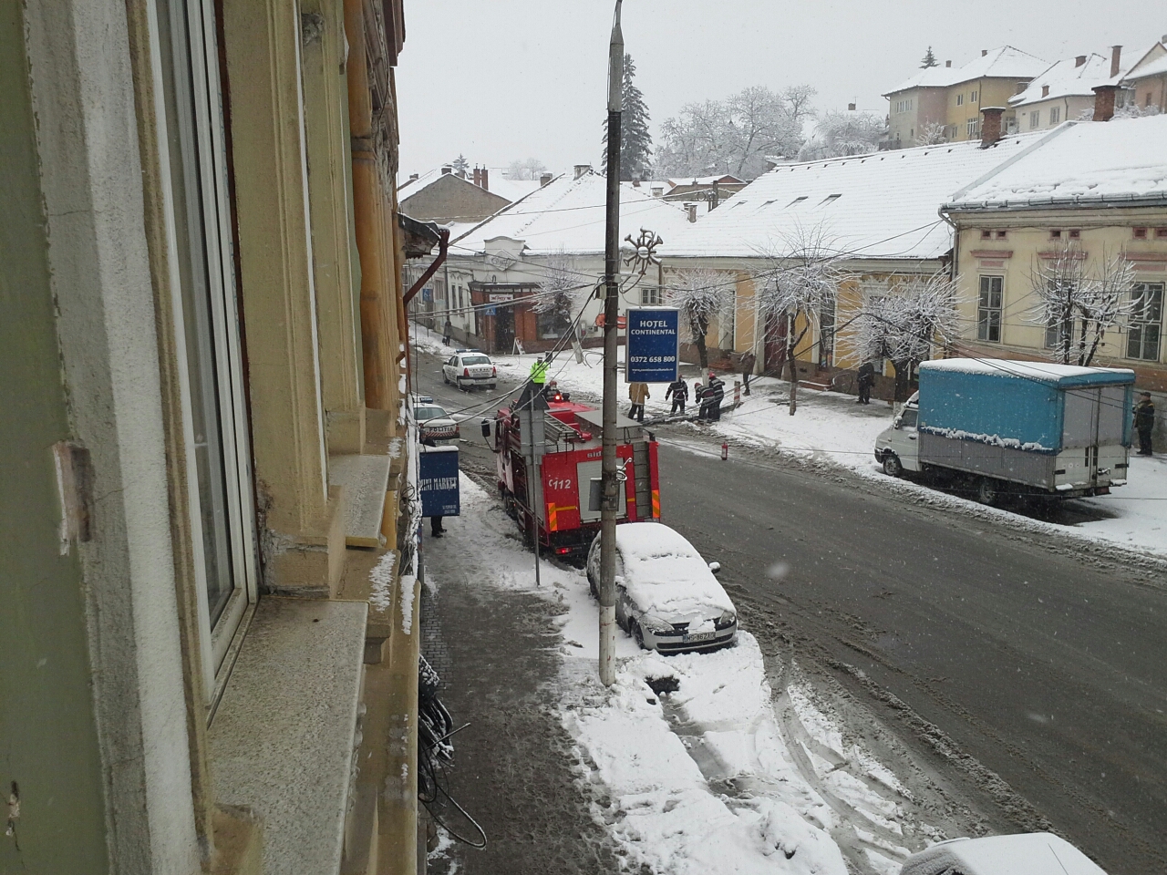 leszakadt oszlop