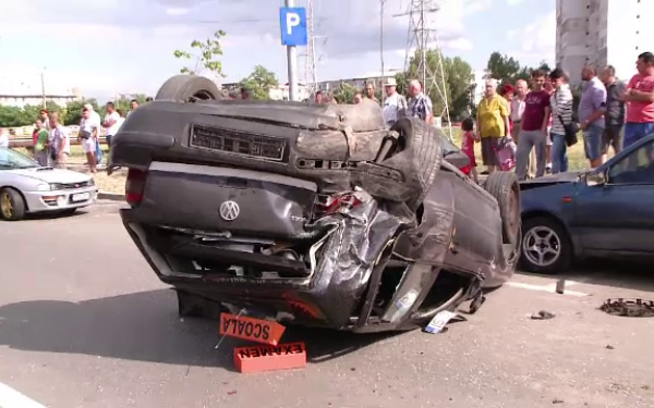 felborult-autoiskolas.png